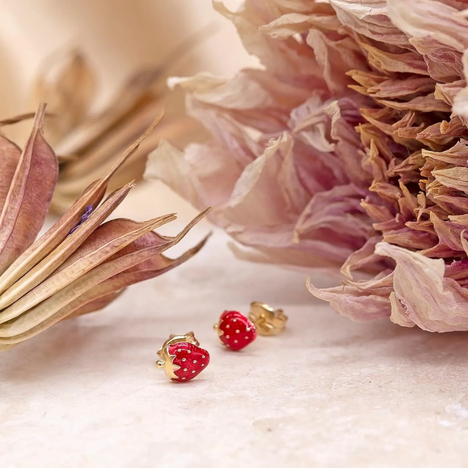 9ct Gold Strawberry Stud Earrings - 6mm