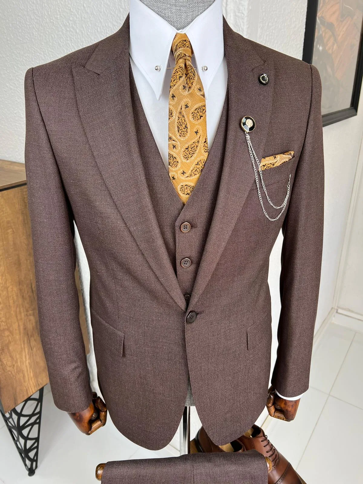 Bojoni Veneta Slim Fit High Quality Brown Woolen Suit