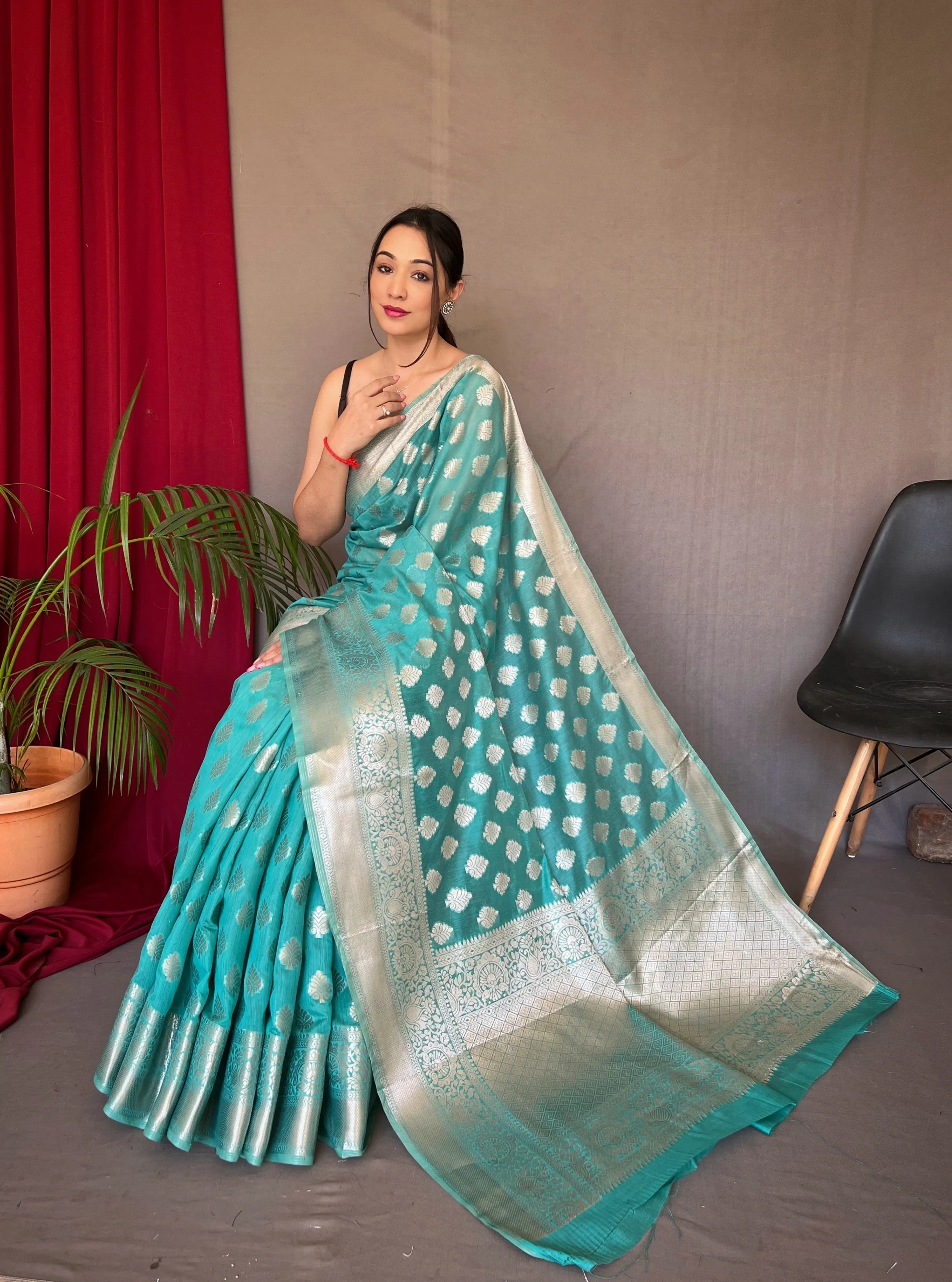 Fountain Blue Man Mohini Cotton Muslin Woven Saree