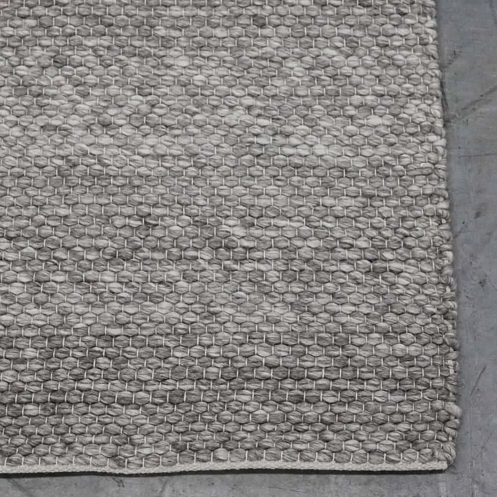 Hunter Rug - Silver 300cm x 400cm