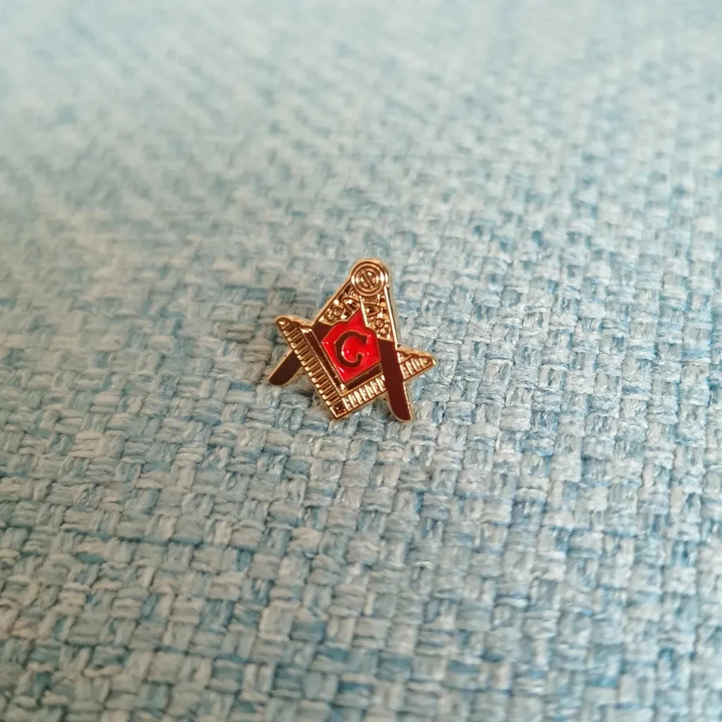 Master Mason Blue Lodge Lapel Pin - 12mm Red Enamel & Gold Plating