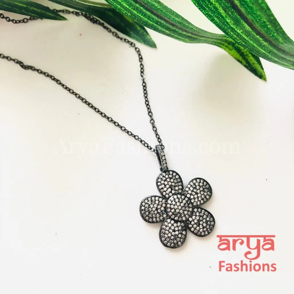 Sara Micro Cubic Zirconia Gray Flower Necklace/Fusion Necklace