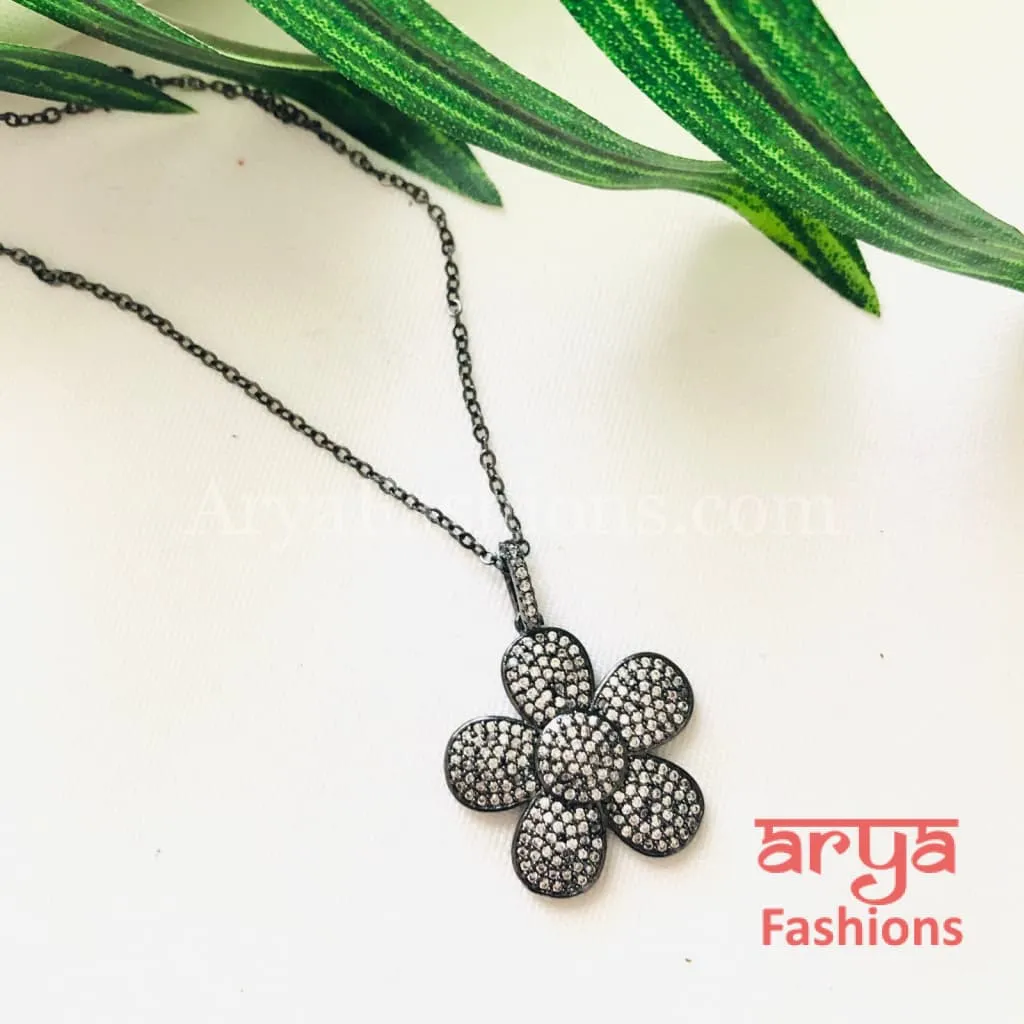 Sara Micro Cubic Zirconia Gray Flower Necklace/Fusion Necklace