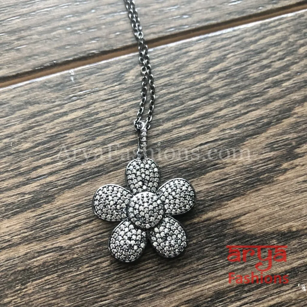 Sara Micro Cubic Zirconia Gray Flower Necklace/Fusion Necklace